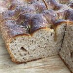 lievitiamo_focaccia_integrale_superlievitata1