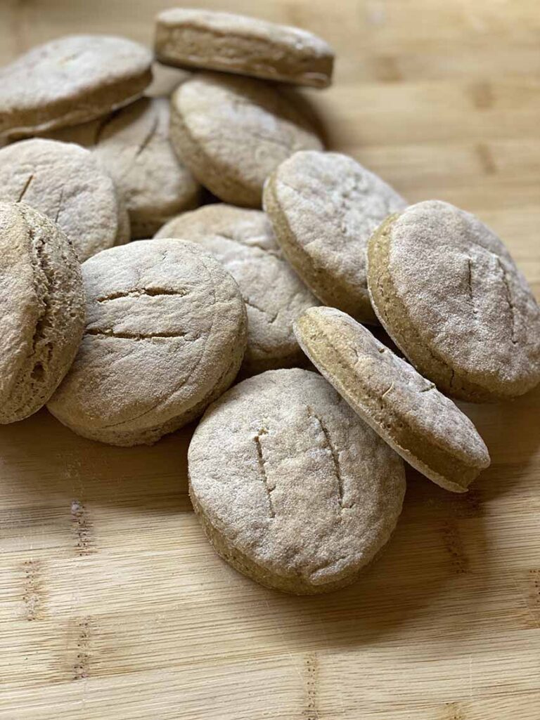 Tigelle con farina d’avena – leggere e aromatiche lievitiamo_tigelle_farina_avena2